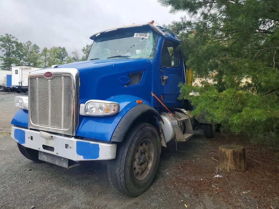 2022 PETERBILT 567