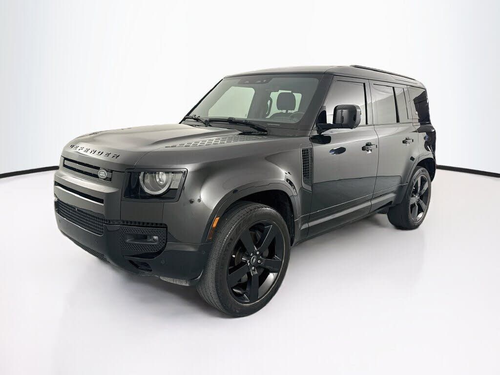 2024 LAND ROVER Defender