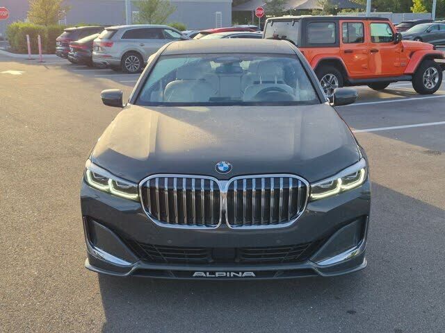 2021 BMW 750i