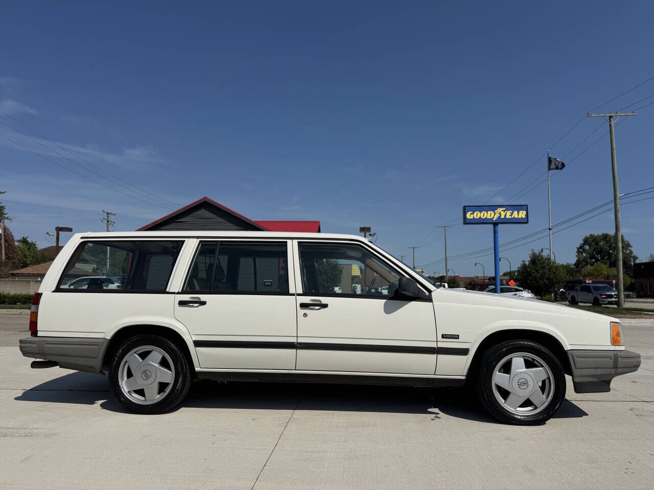 1990 VOLVO 740 Series