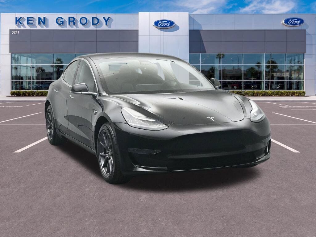 2018 TESLA Model 3
