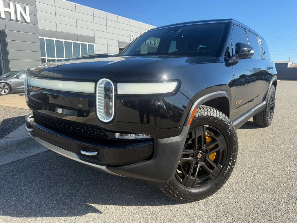 2024 RIVIAN R1S