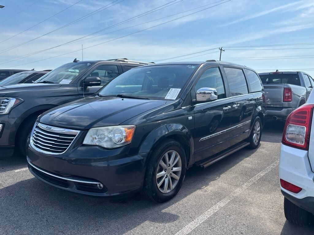 2014 CHRYSLER Town and Country