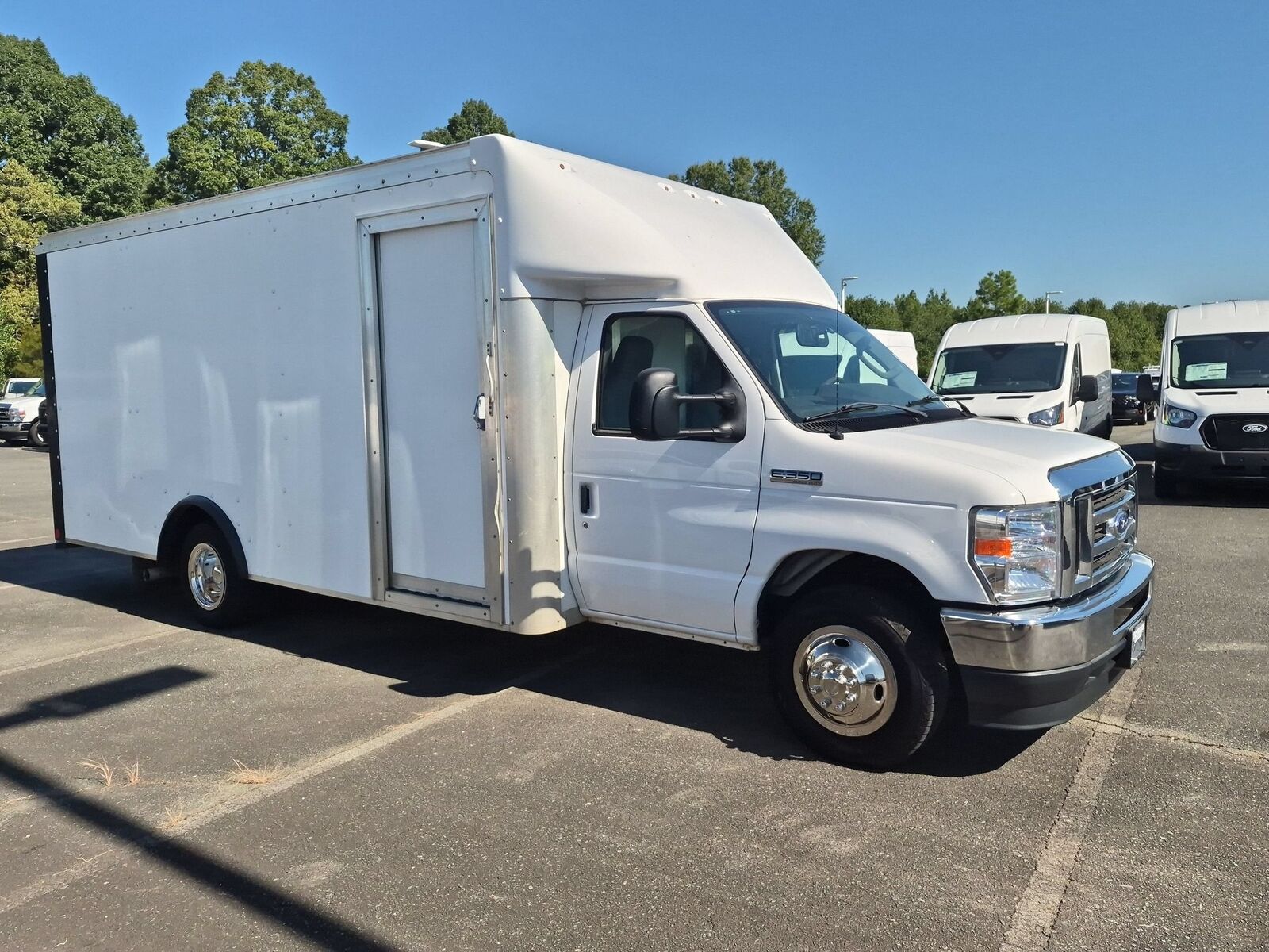 2022 FORD E-350