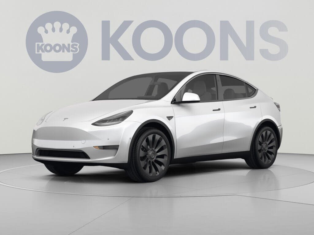 2024 TESLA Model Y