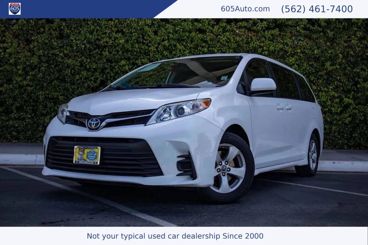 2019 TOYOTA Sienna