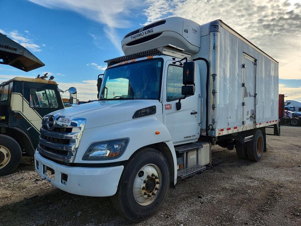 2020 HINO Conventional Type Truck