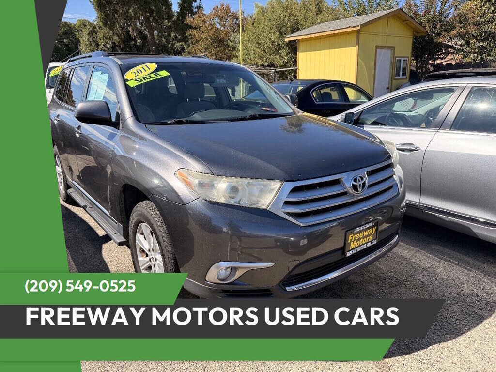 2011 TOYOTA Highlander