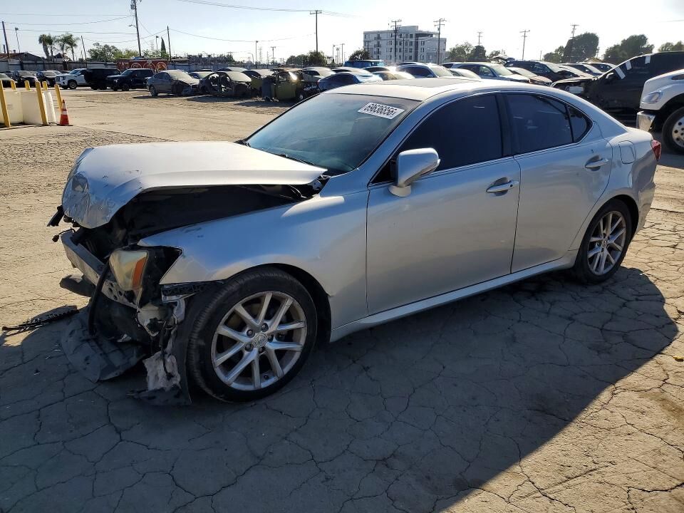2011 LEXUS IS