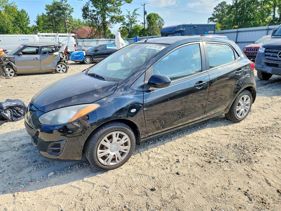 2012 MAZDA Mazda2