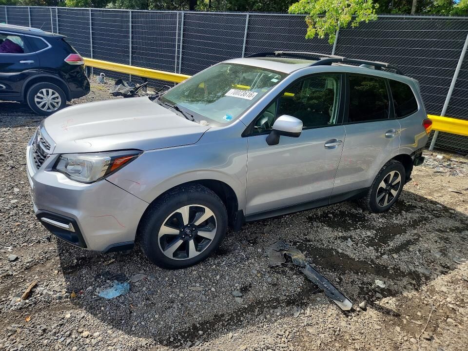 2018 SUBARU Forester