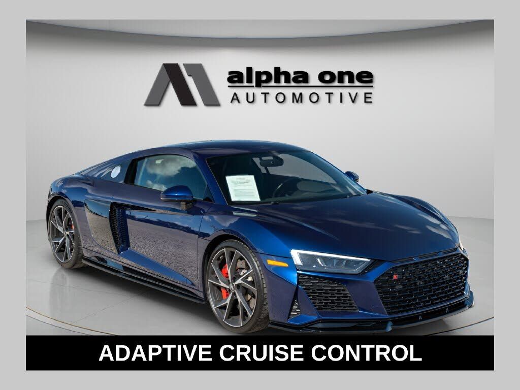 2022 AUDI R8