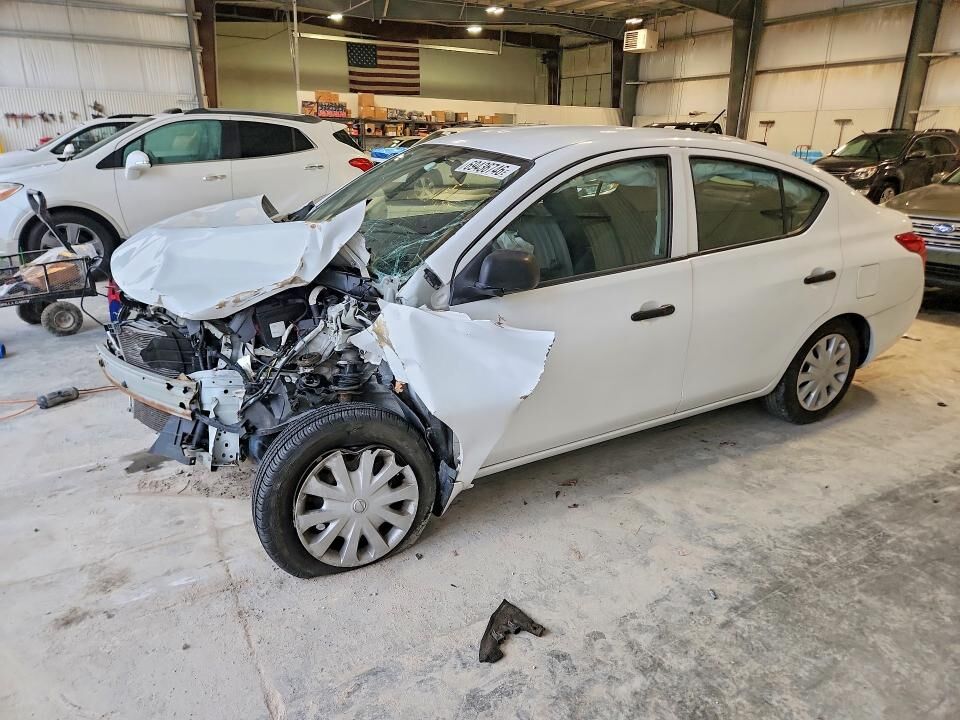 2012 NISSAN Versa