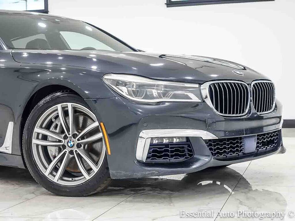 2016 BMW 750i