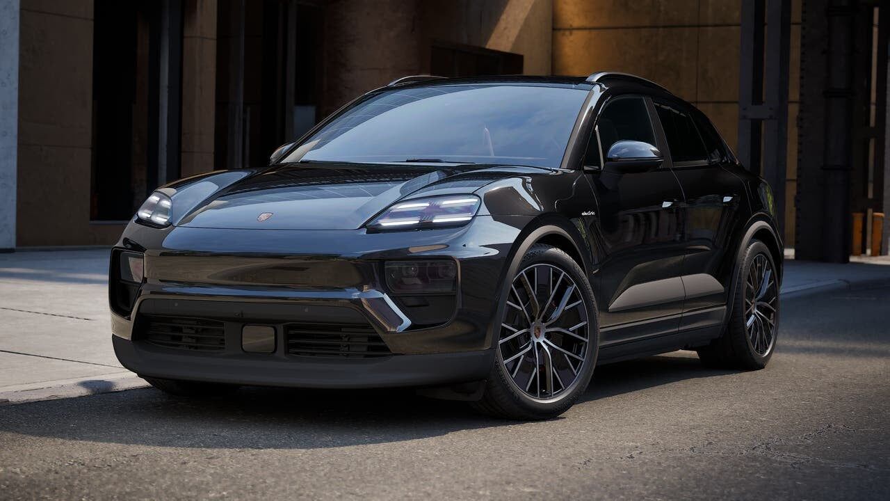 2026 PORSCHE Macan
