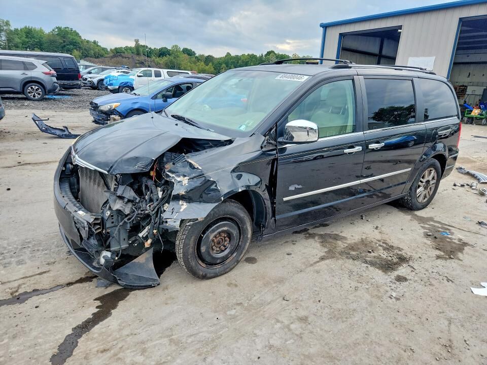 2010 CHRYSLER Town and Country