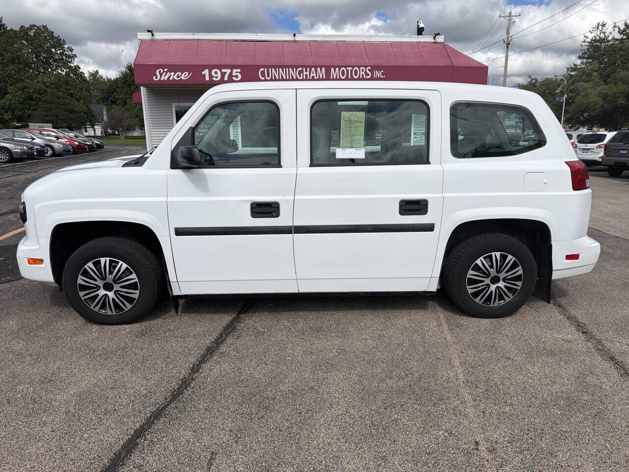 2014 AM GENERAL MV-1
