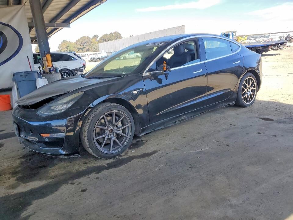 2018 TESLA Model 3