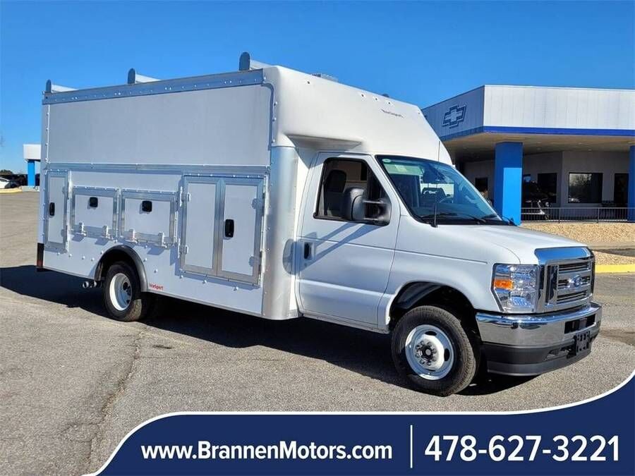 2024 FORD E-350