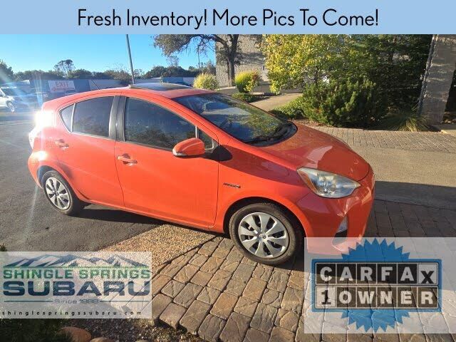 2014 TOYOTA Prius