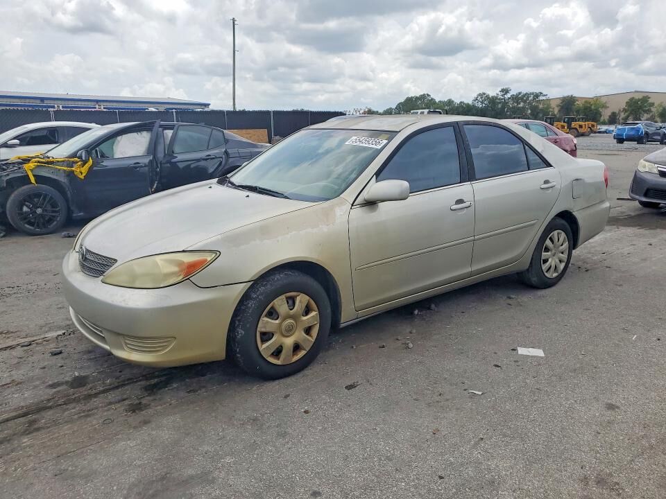 2004 TOYOTA Camry