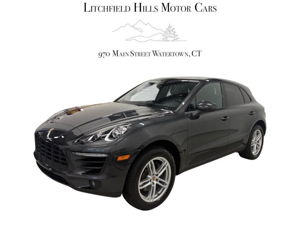2018 PORSCHE Macan