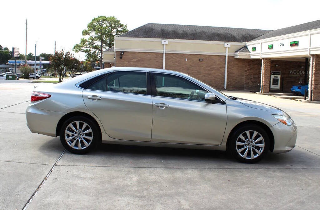 2015 TOYOTA Camry