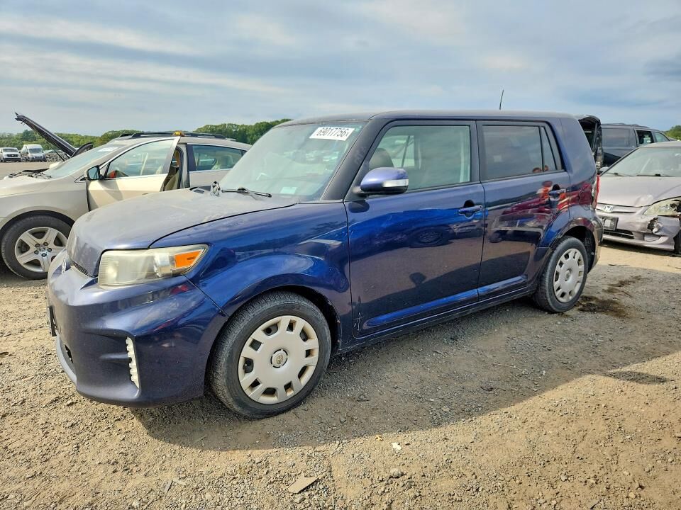 2015 TOYOTA SCION