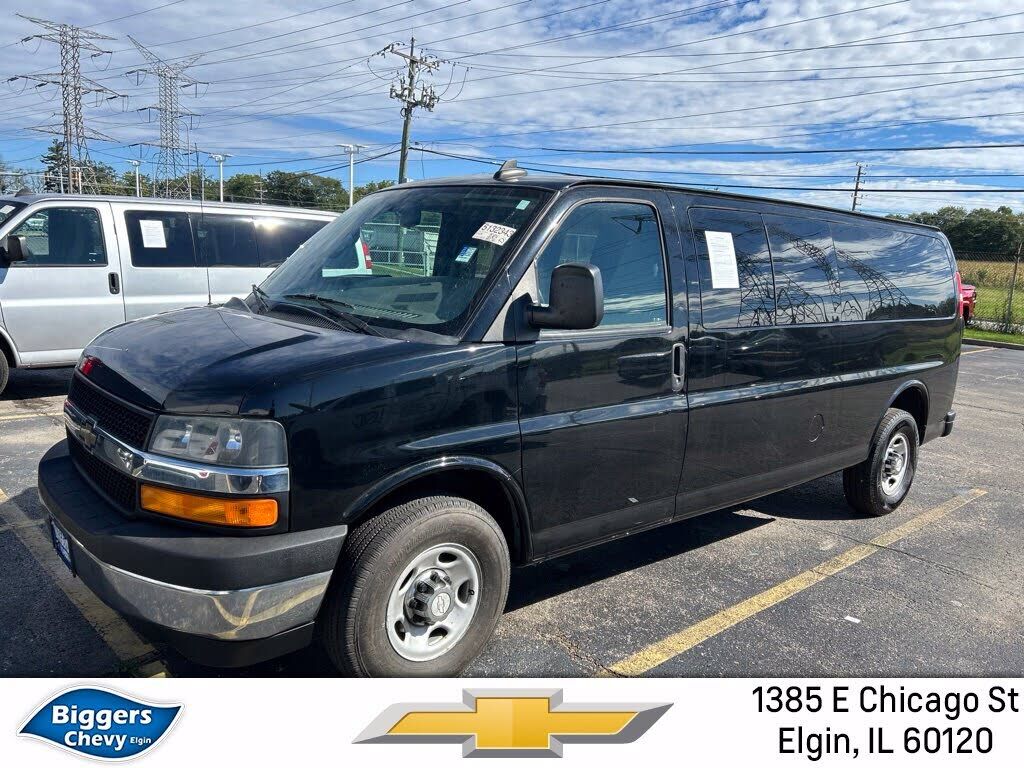 2017 CHEVROLET Express