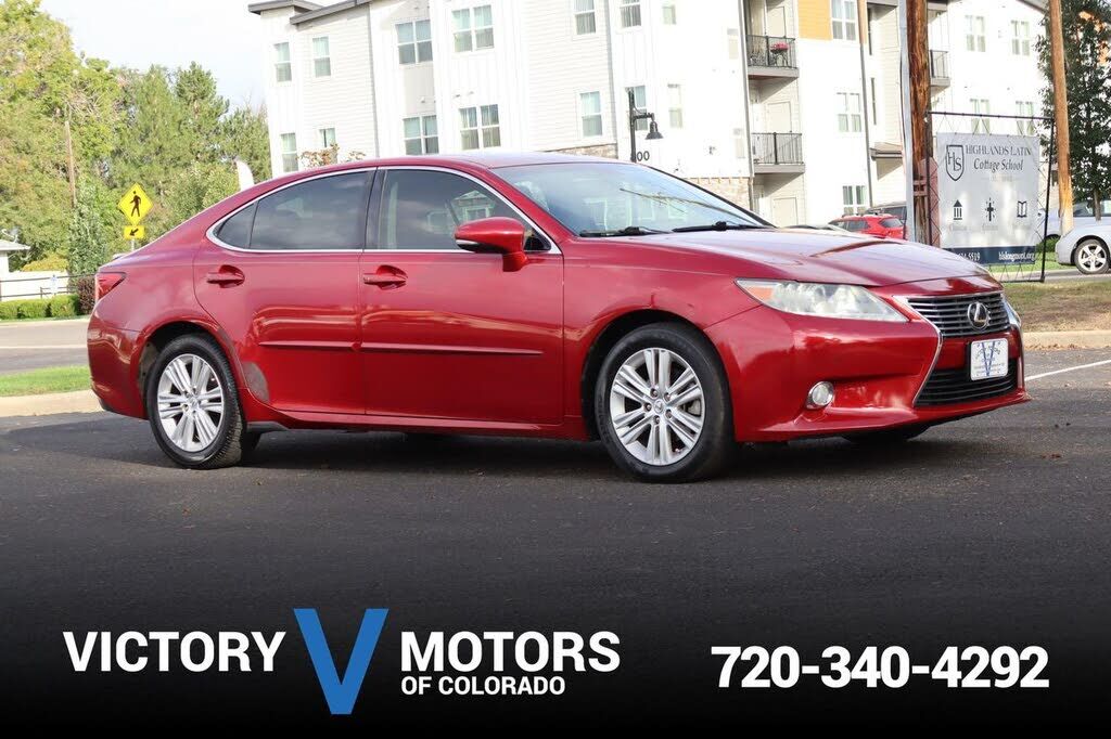 2013 LEXUS ES