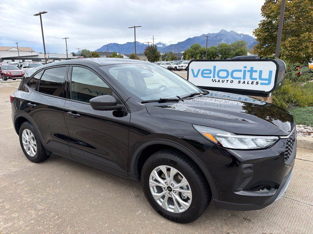2025 FORD Escape
