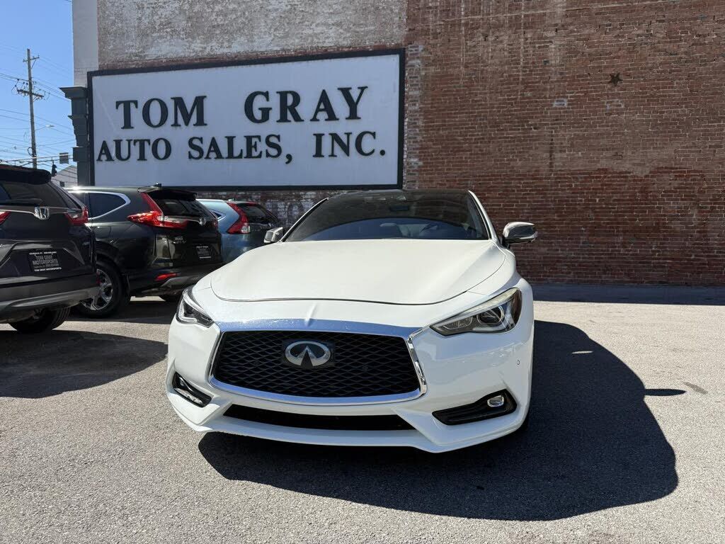 2017 INFINITI Q60
