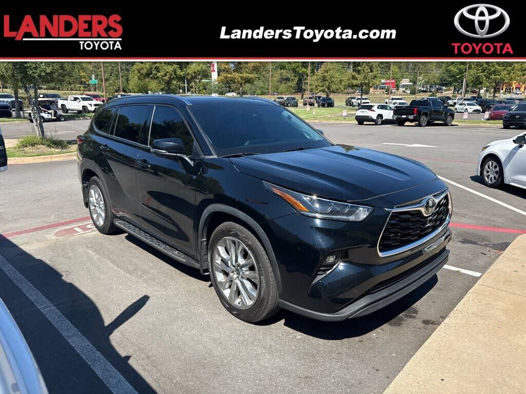 2022 TOYOTA Highlander