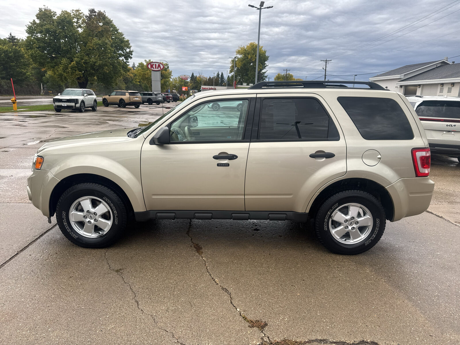 2012 FORD Escape