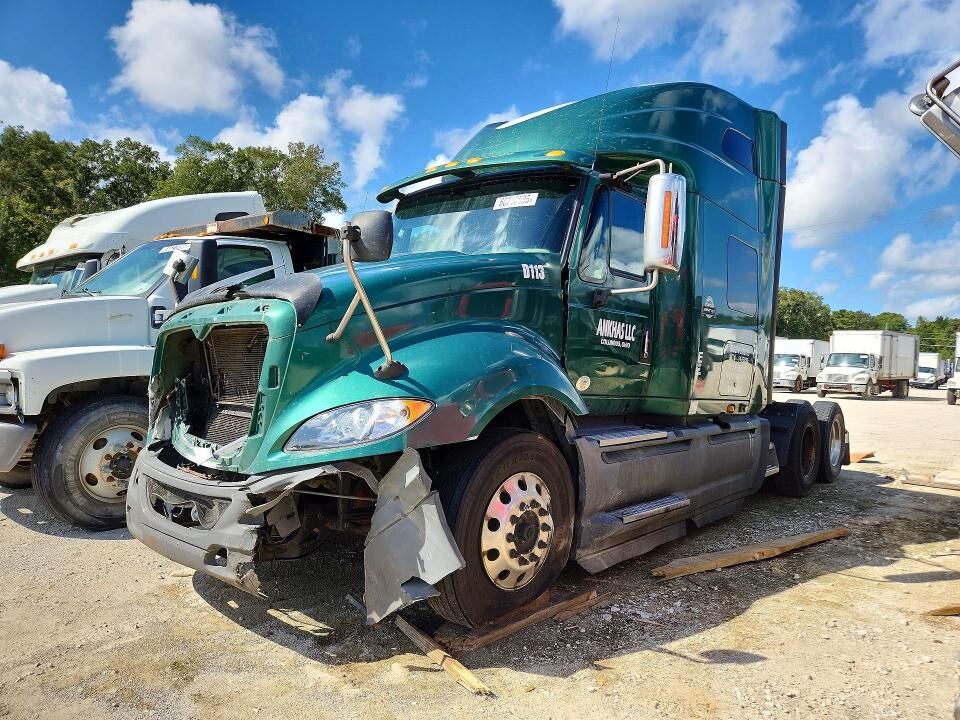2017 INTERNATIONAL LF687