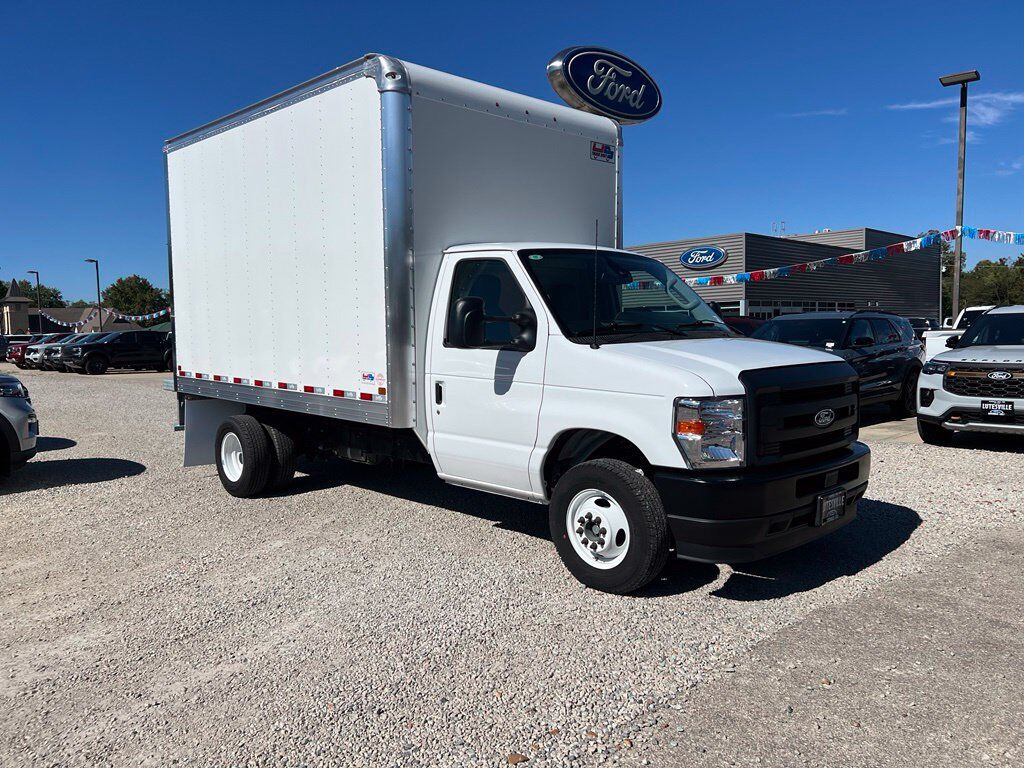 2026 FORD E-450