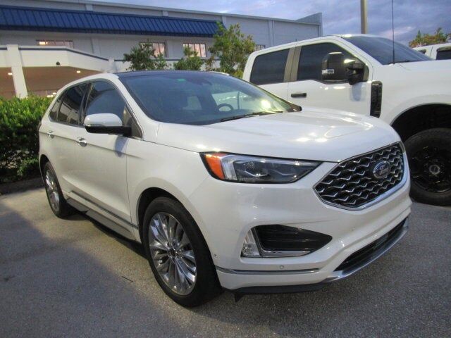 2022 FORD Edge
