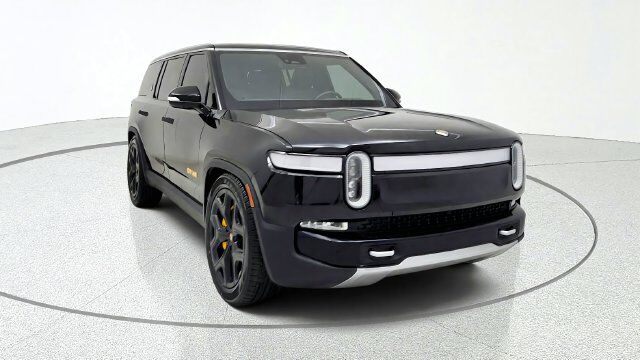 2024 RIVIAN R1S