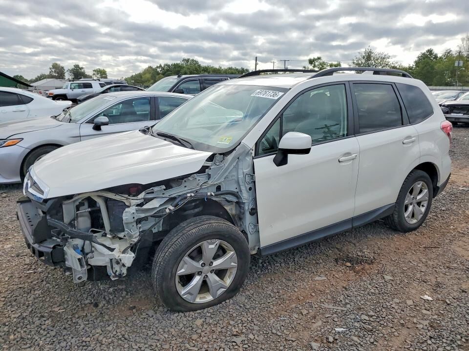 2016 SUBARU Forester