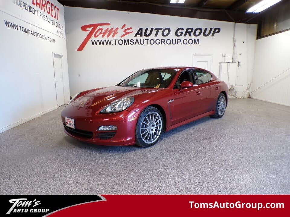 2012 PORSCHE Panamera