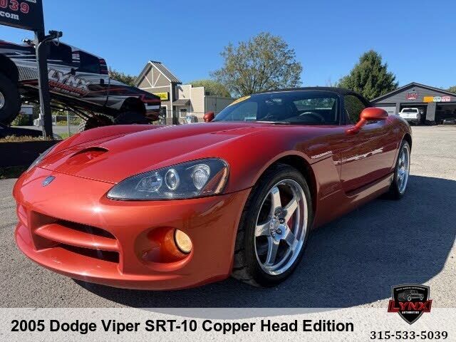 2005 DODGE Viper