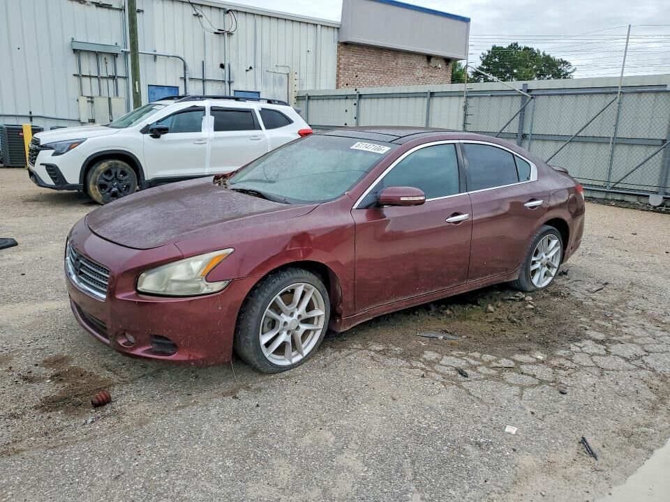 2010 NISSAN Maxima