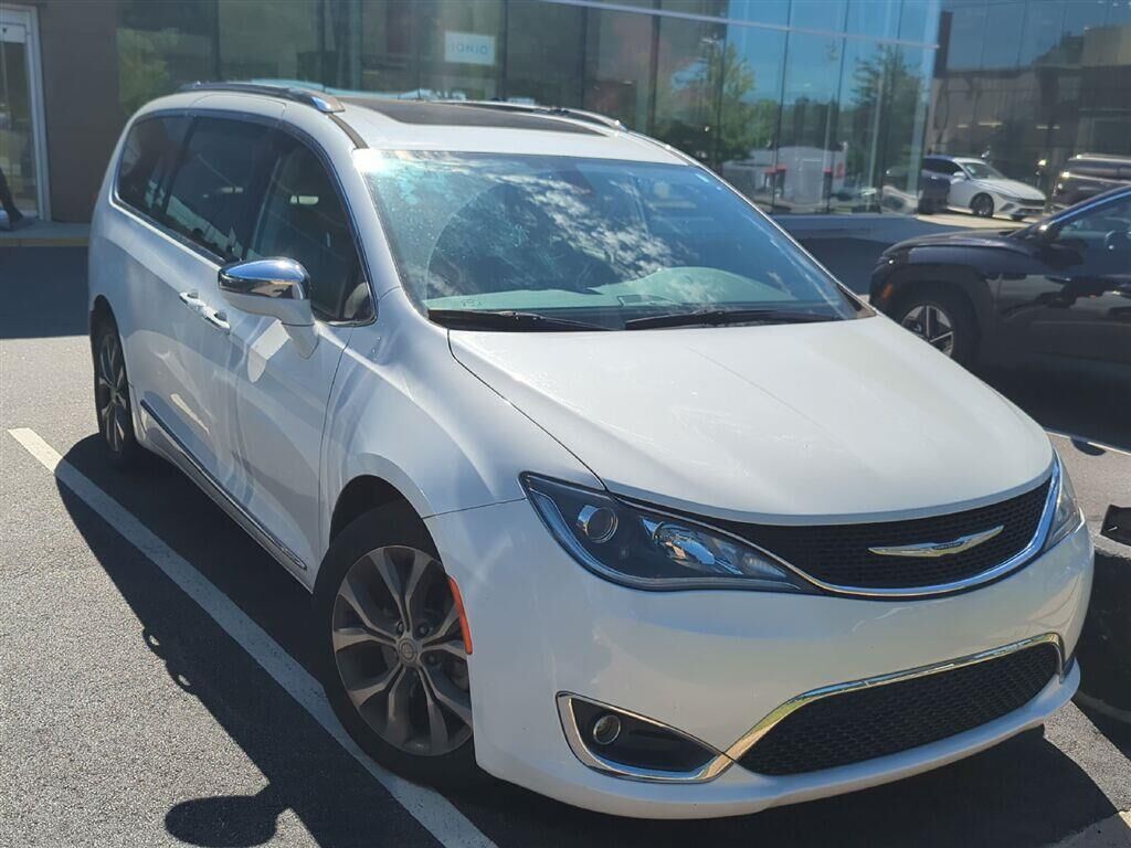 2017 CHRYSLER Pacifica