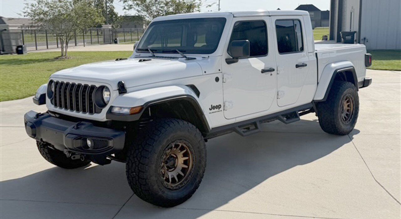 2025 JEEP Gladiator