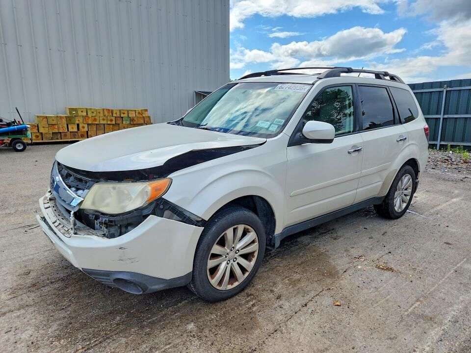 2013 SUBARU Forester