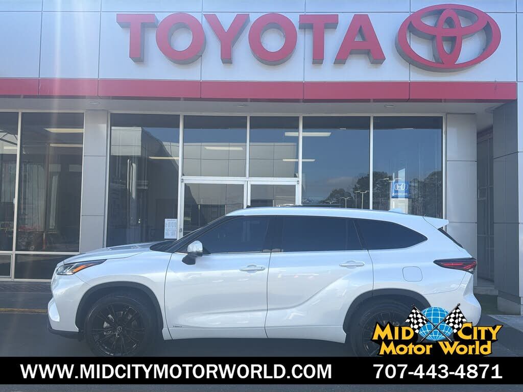 2025 TOYOTA Highlander