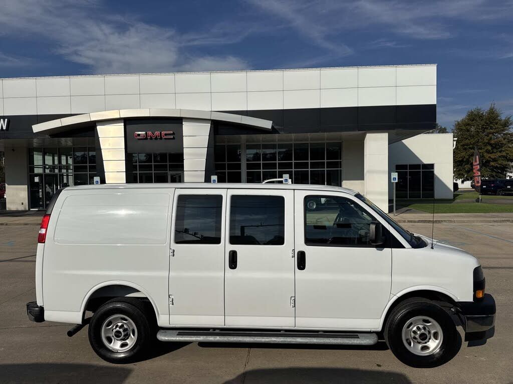 2025 GMC Savana
