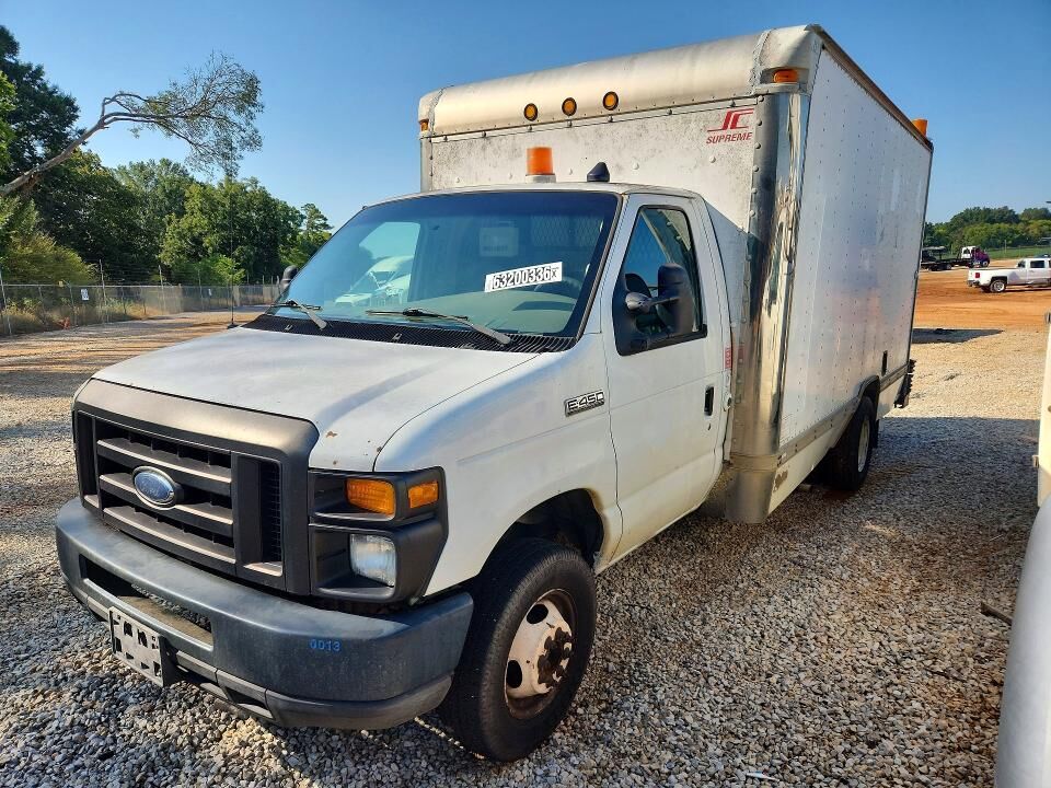 2008 FORD E-450