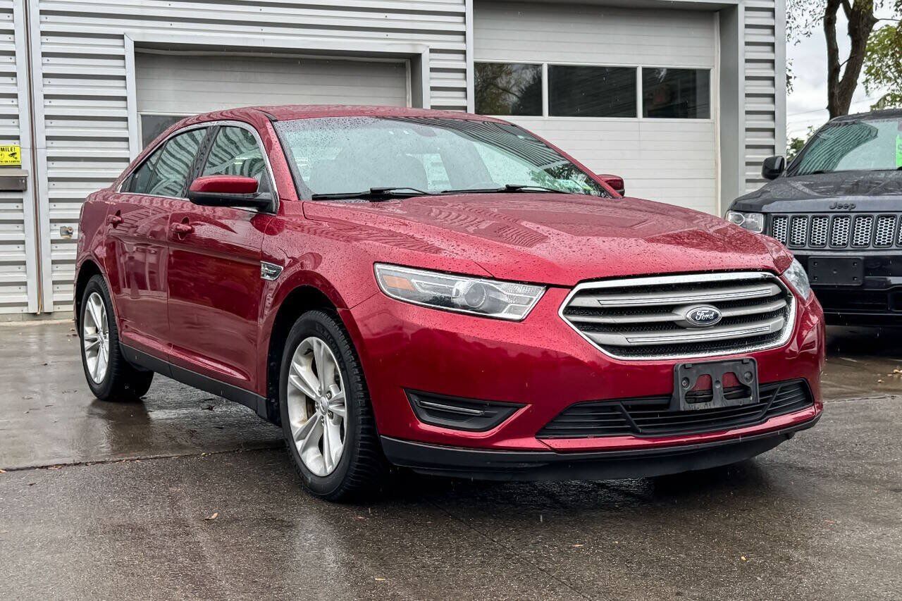 2016 FORD Taurus