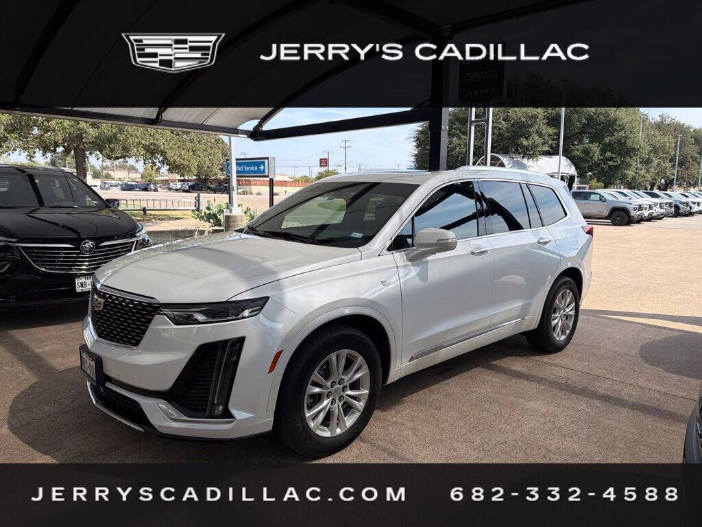 2022 CADILLAC XT6